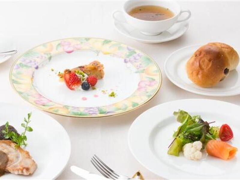 昼食10月