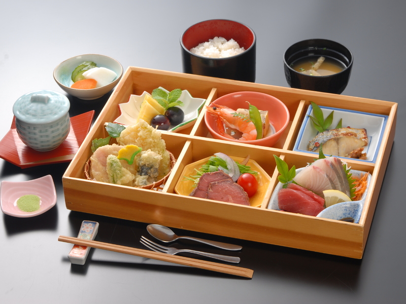  昼食